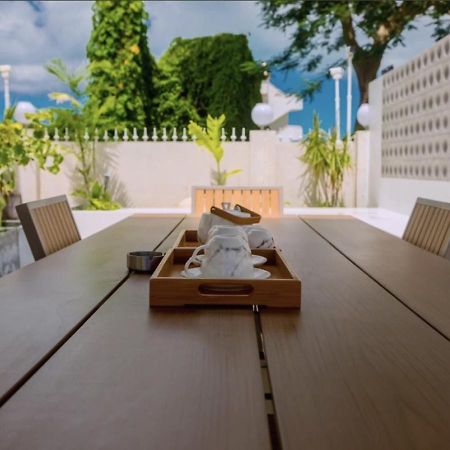 Discovery Saipan Hotel Garapan Exterior photo
