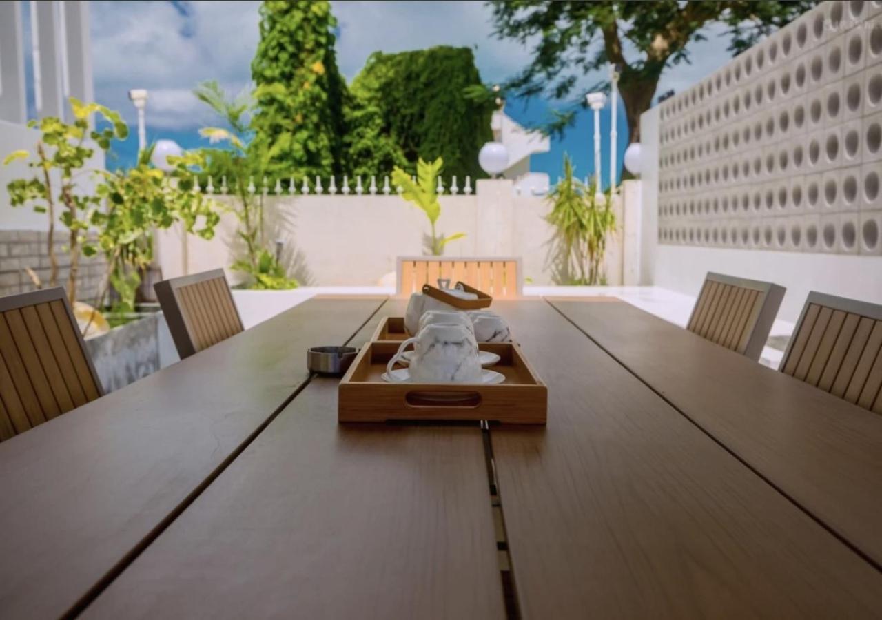 Discovery Saipan Hotel Garapan Exterior photo