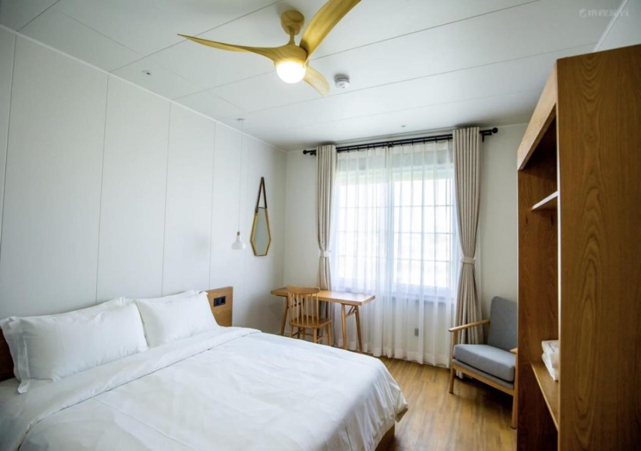 Discovery Saipan Hotel Garapan Exterior photo