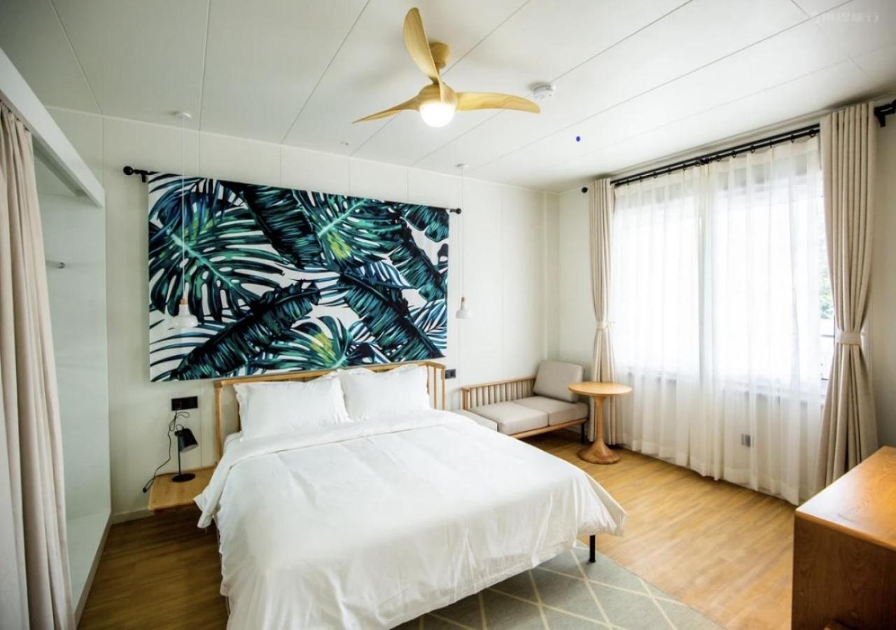 Discovery Saipan Hotel Garapan Exterior photo